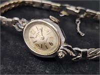Vtg Gruen 17 Jewel Womens Watch Wrist Watch 10KRG