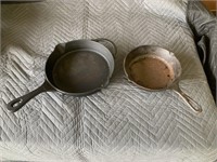 2 CAST IRON SKILLETS LODGE/PIONEER WOMAN