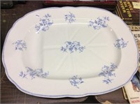 Very lg blue & white meat platter