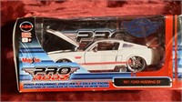 Maisto 1:24 1967 Ford Mustang GT Die Cast car