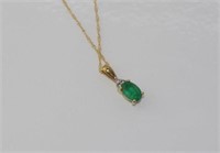 14ct yellow gold emerald pendant & 14ct chain