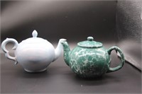 2 Tea Pots   Ceramic