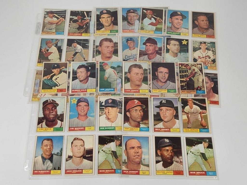 (45) 1961 TOPPS BASEBALL CARDS