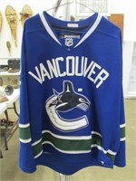 CCM VANCOUVER CANUCKS HOCKEY JERSEY-LUONGO