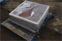 Pallet of Granite Red Pavers, Approx 16"X16"