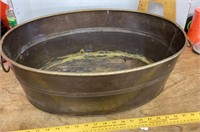 Brass oval wash tub