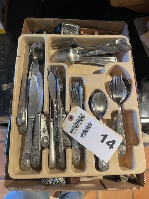 Flatware, knives & kitchen utensils