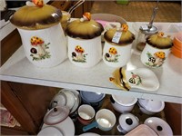 Merry Mushroom Canister set and Spoon rest. 6
