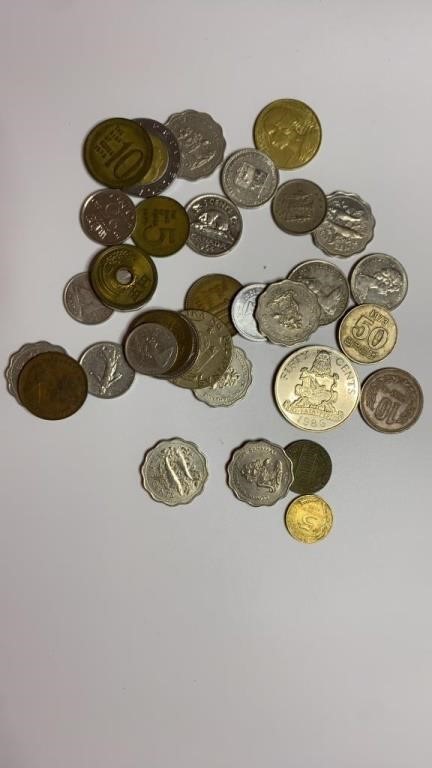 MIXED LOT OF FOREIGN COINS