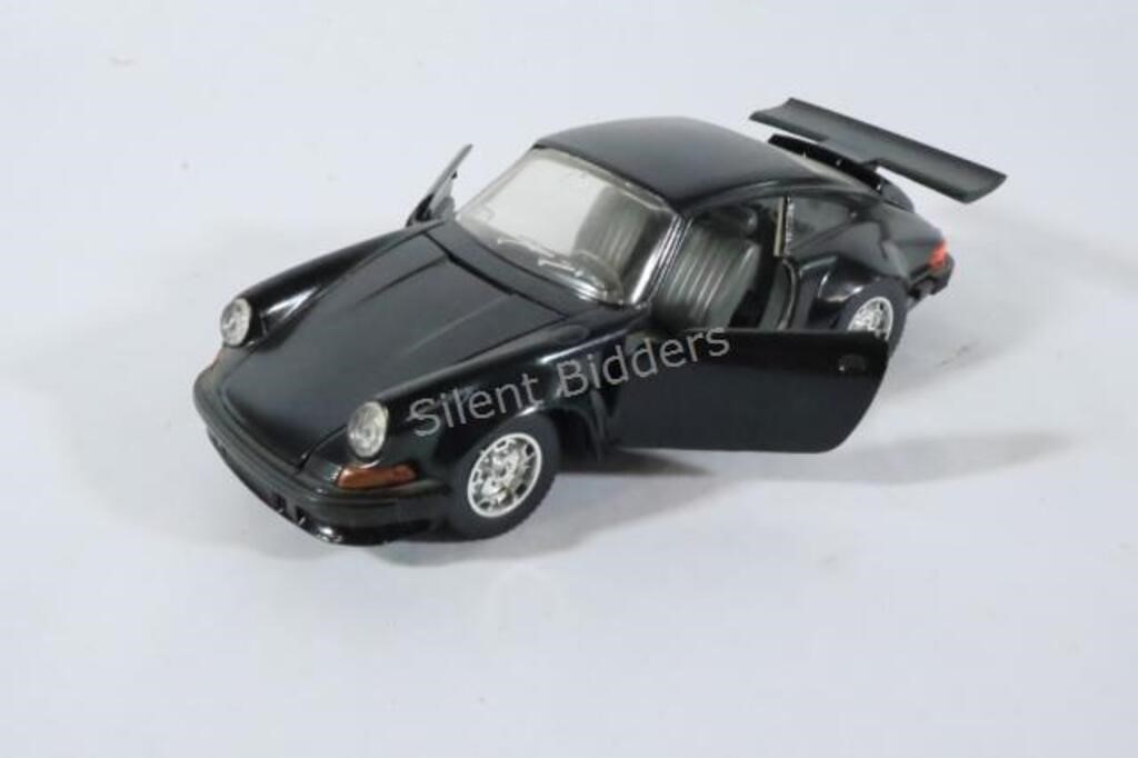 Burago, Porsche 911, Scale 1:24 Die Cast Car