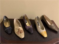 Ladies name brand shoes size 6 to 61/2. One pair