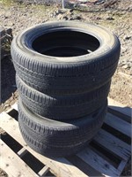Set of (4) 225/60R18 100H Tires