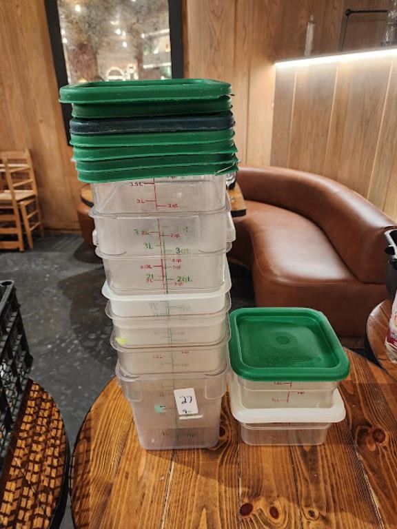 PLASTIC BINS & LIDS - 2 & 4 QT