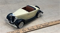 Solido 1/15 scale Ford V8 Motor Car. Missing