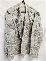 Camo Jacket Guessing XL