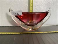 Red art glass bowl/vase