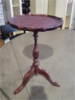 Bombay Pie Crust Table Stand