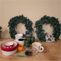G311 Two outdoor wreaths and small planters