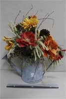 WATERING CAN FLORAL DECOR