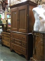 HUTCH WITH DRAWERS