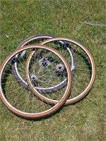 3 bicycle wheels
