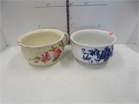 2 - chamber pots, 1 is cracked