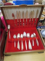 W. Rogers 8 place silverware setting