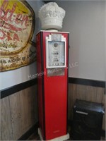 Gas Pump with crown globe