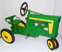 JD 620 Pedal Tractor