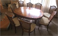 Dining table with 8 chairs & 2 leaves by White