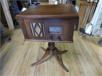 Viking Radio Drop Leaf Table Model 1051-E6