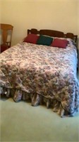 Queen bed, Tempur-pedic mattress, bed spread