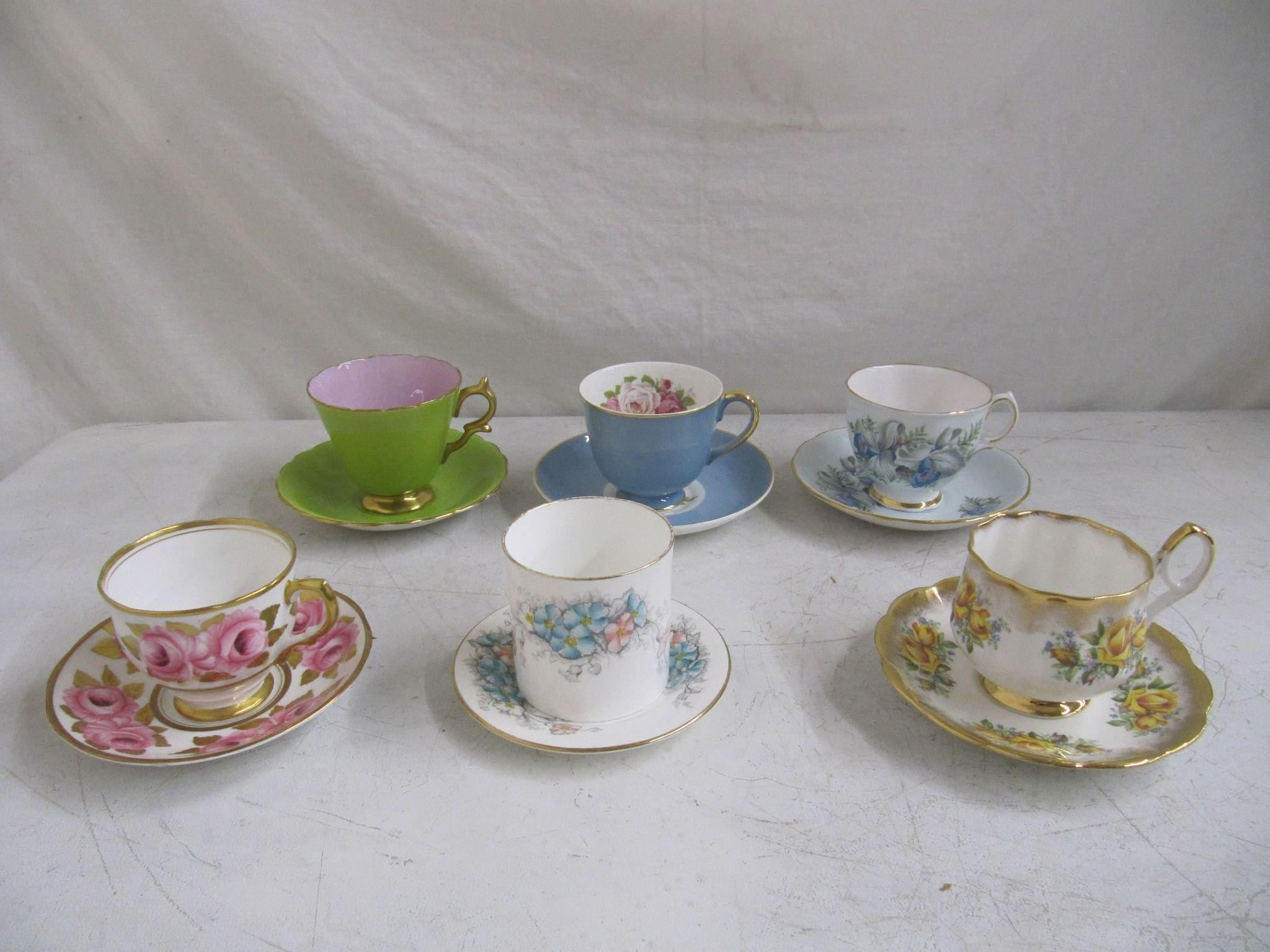 ASSORTED CUPS/SAUCERS