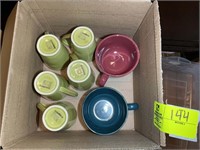 BOX OF 5 CRATE AND BARREL MUGS, MARIN PATTERN. TWO