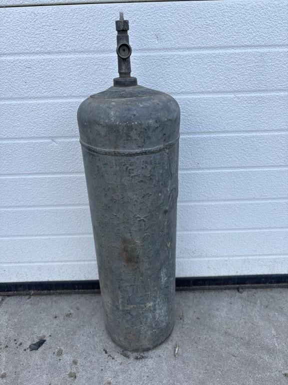 Prest-o-lite combustible gas canister