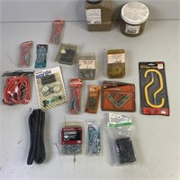 Table Lot 492- Assorted Hardware