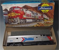 ATHEARN F7A SUPER PWR LOCOMOTIVE HO AMTRAK #100