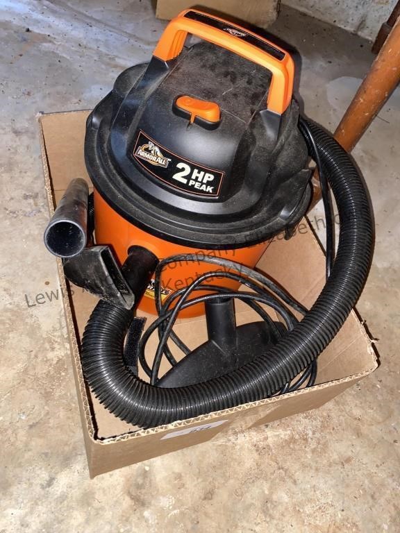 Small shop vac and accessories
