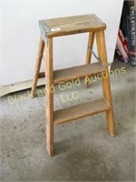 Wooden 3 step ladder