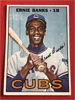 1967 Topps Ernie Banks Card #215 Cubs HOF 'er