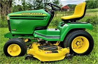 John Deere 325 Lawn Mower Tractor w/ 48'' Deck