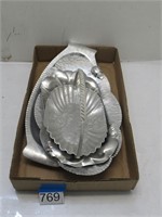 silver colored metal serving trays