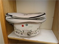 GE Crockpot with cover