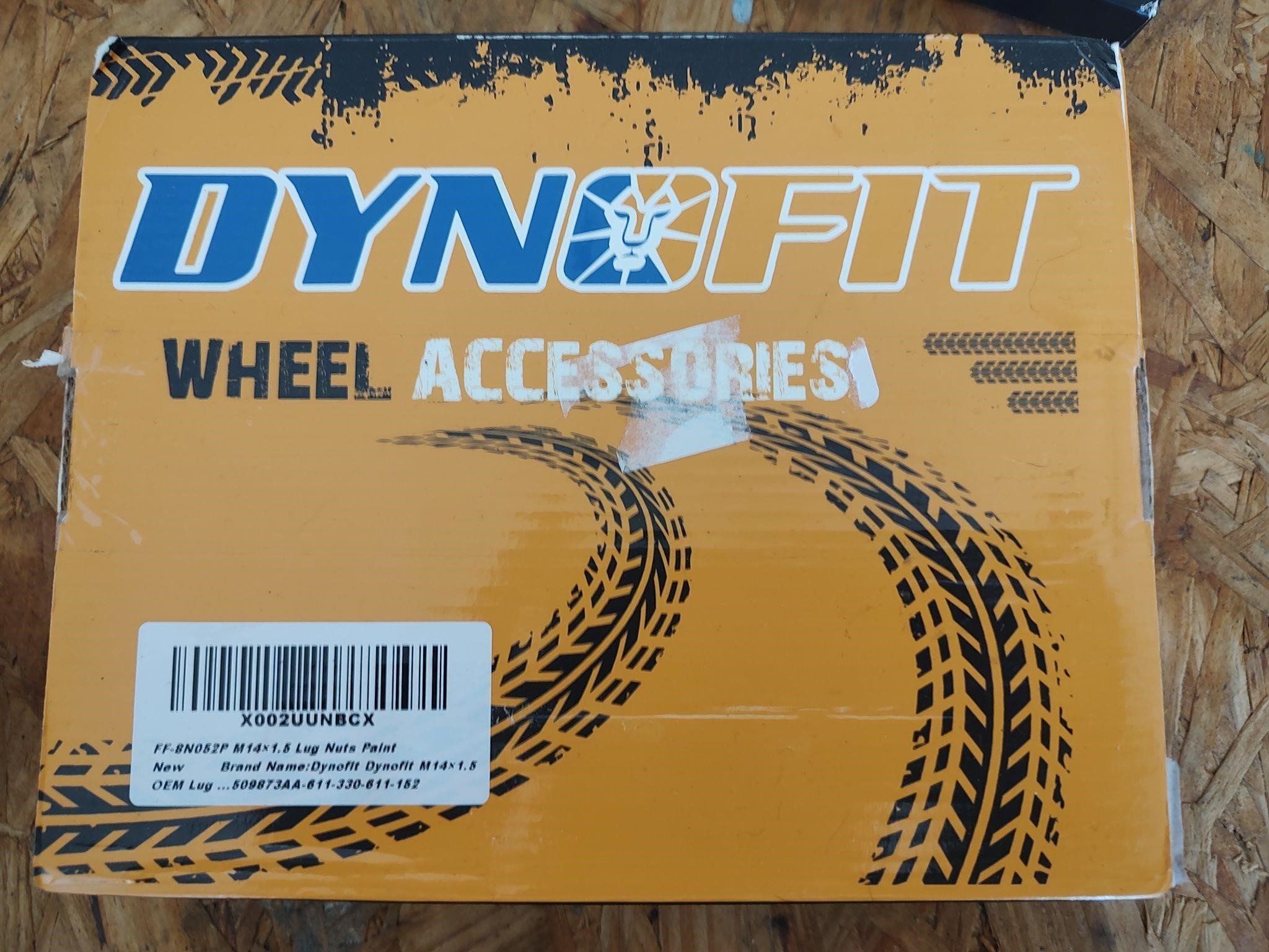 Dynofit  M14x1.5 Black Lug Nuts