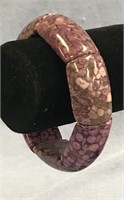 Beautiful agate stretch bracelet, purple dotted