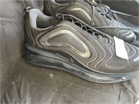 Nike Airmax sz 10.5 mens tennis shoe