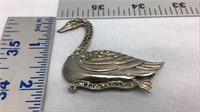 D2) SILVER RHINESTONE SWAN WITH RUBY EYE PIN, NO