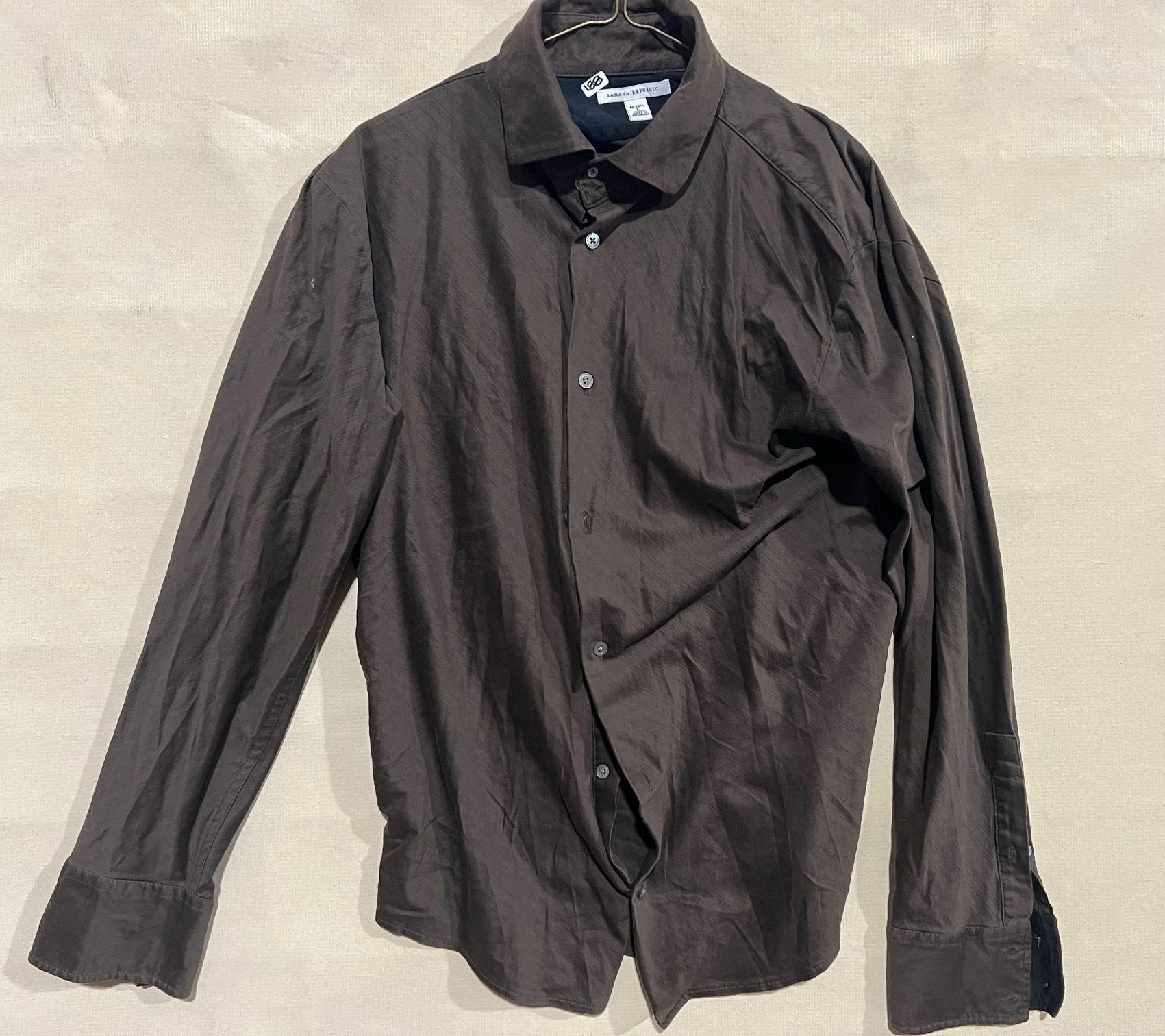 BANANA REPUBLIC BUTTON UP SHIRT (16-161