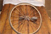 Vintage metal bicycle petal wheel