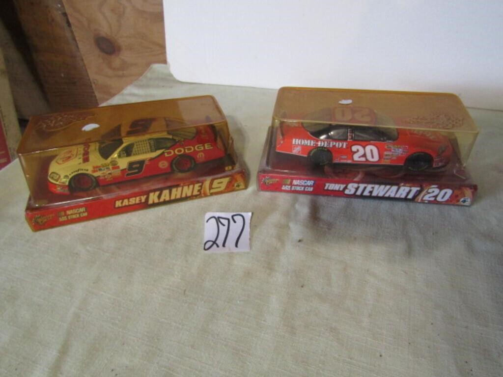 2 WINNER,S CIRCLE NASCAR COLLECTOR CARS IN PACKAGE